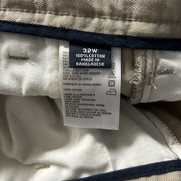 NAUTICA MEN'S CLASSIC FIT  WAIST 32  TRUE KHAKI SHORTS 100% COTTON - Picture 4 of 5